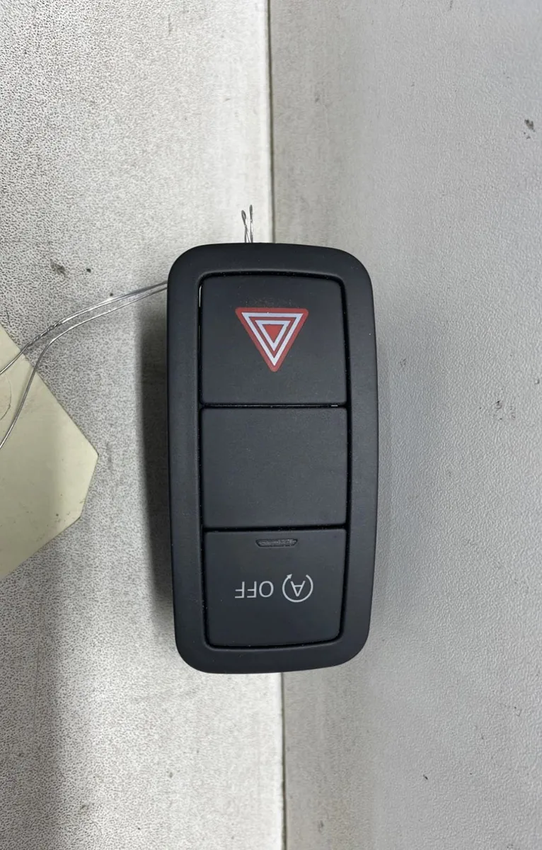 Bouton de warning Audi A1 Sportback (8XA, 8XF) 1.0 tfsi (2015-2018) occasion