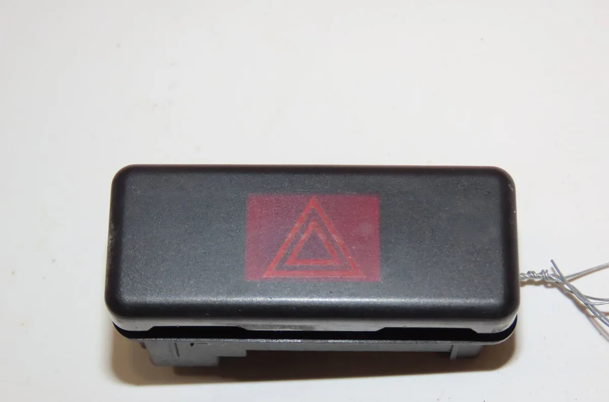 Bouton de warning Bmw 5 (E39) 528 i (1995-2000) occasion