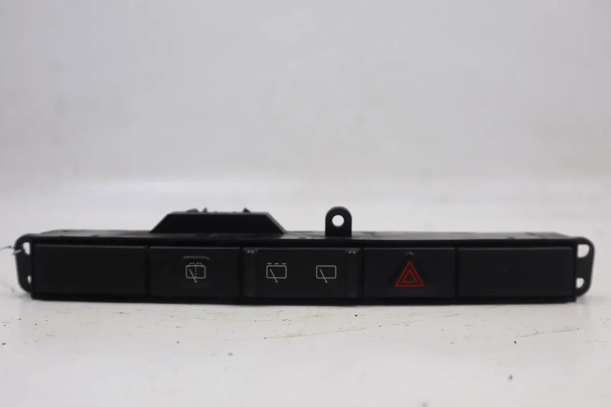 Bouton de warning Chrysler VOYAGER IV (RG, RS) 2.5 crd (2000-2008) occasion