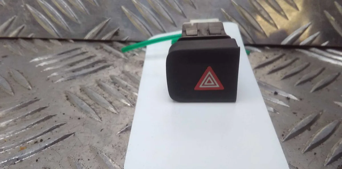 Bouton de warning CITROEN BERLINGO 2019 occasion