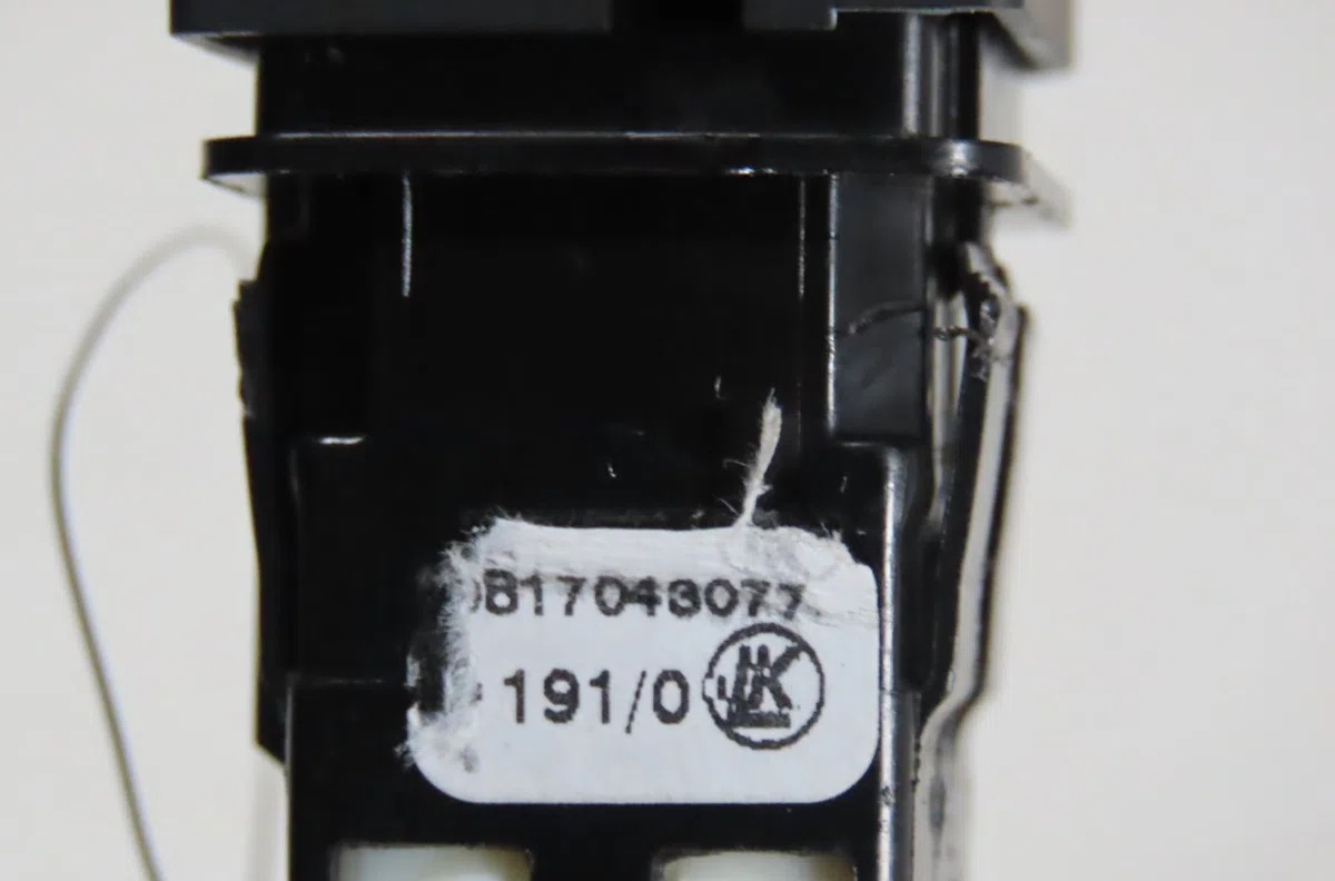 Bouton de warning Citroën BERLINGO Camionnette-Monospace (K9) 1.5 bluehdi 100 (2018) occasion — photo 2