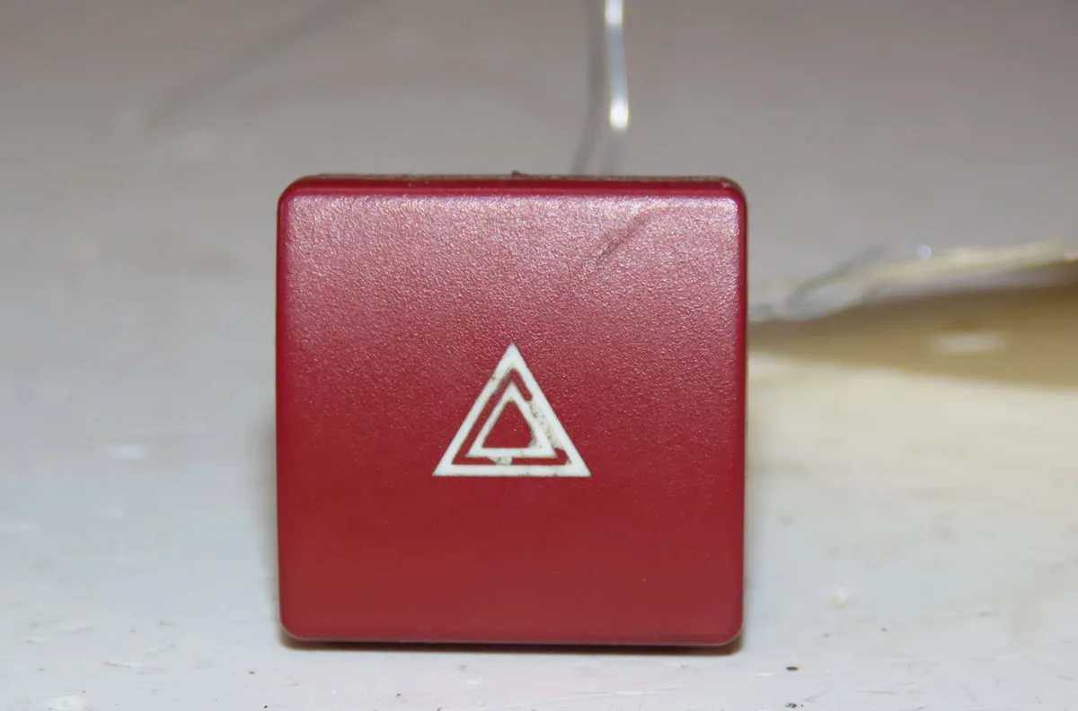 Bouton de warning Citroën BERLINGO MULTISPACE (B9) 1.6 hdi 90 (2010) occasion