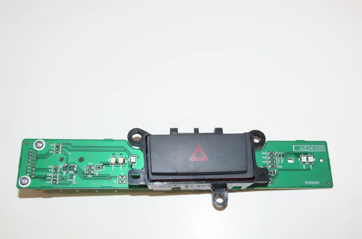 Bouton de warning Citroen C4 AIRCROSS 1.6 hdi 115 (2012) occasion