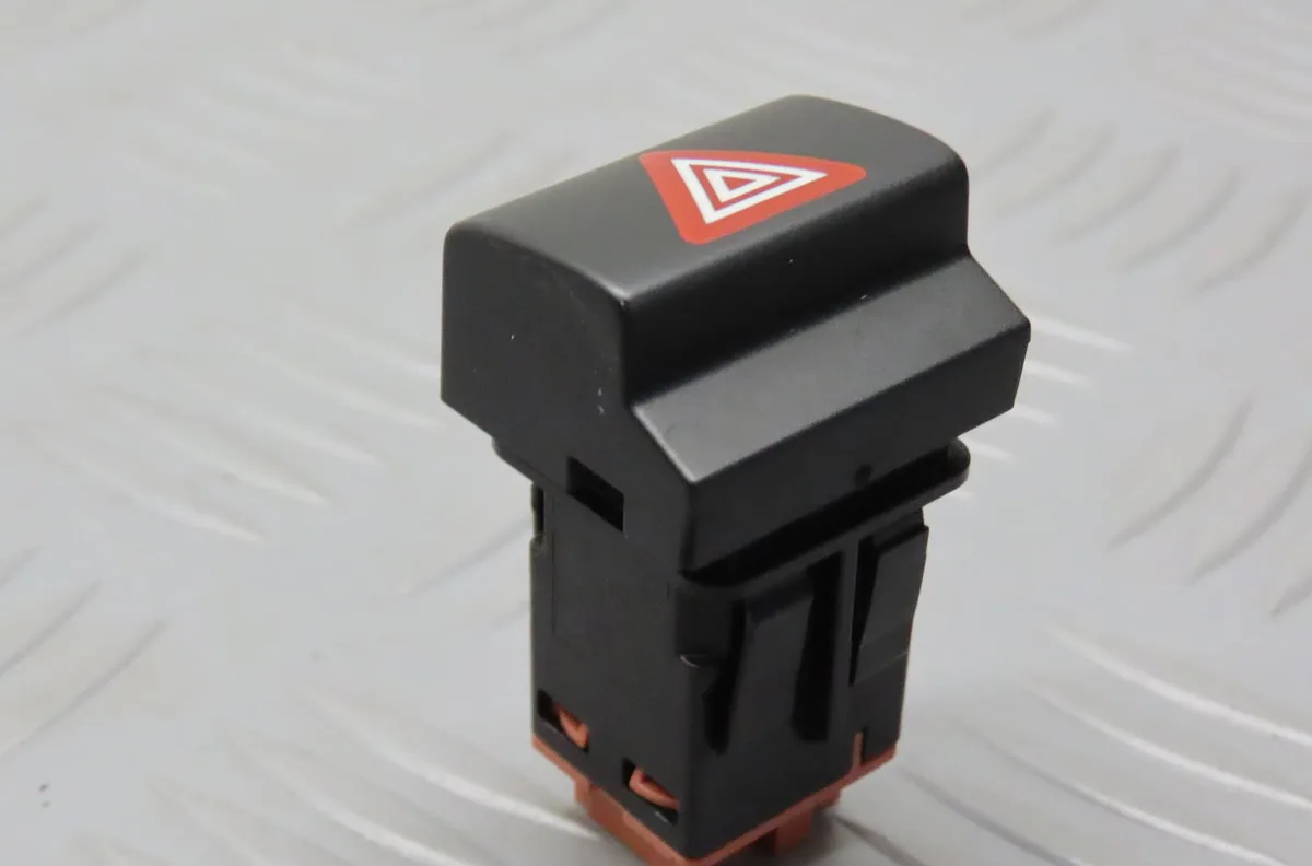 Bouton de warning Citroen C4 GRAND PICASSO II (DA_, DE_) 1.6 thp 165 (2014) occasion