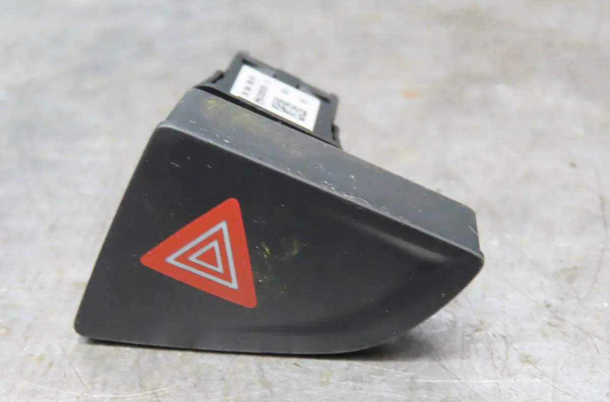 Bouton de warning Citroën C5 III (RD_) 2.0 hdi 165 (2009) occasion