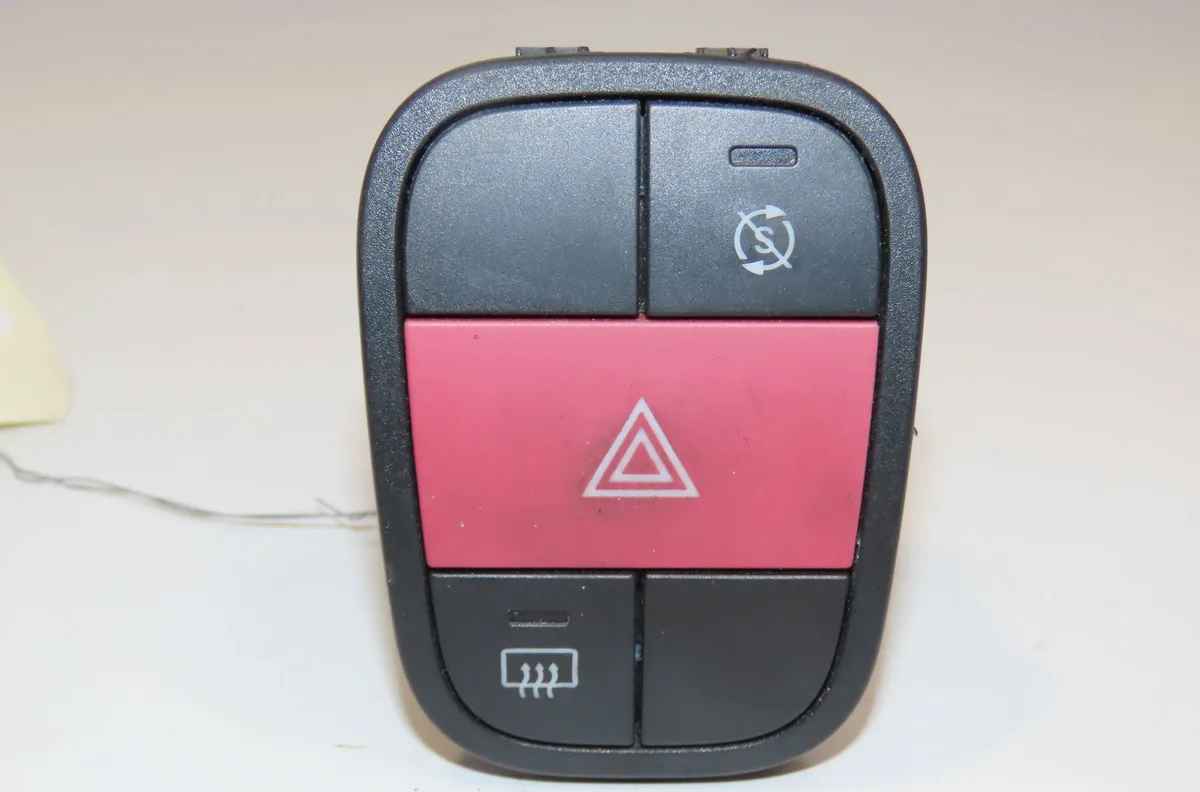 Bouton de warning Fiat FIORINO Monospace (225_) 1.3 jtd multijet (225bxe1a) (2011) occasion