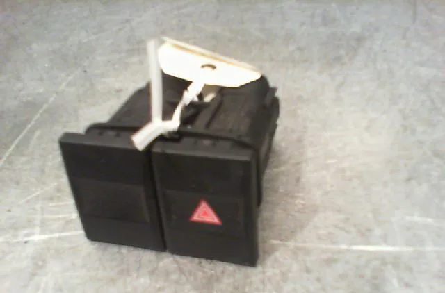 Bouton de warning FORD MONDEO 2002 occasion