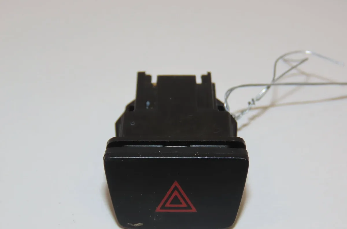 Bouton de warning Ford PUMA (J2K, CF7) 1.0 flexifuel (2021) occasion