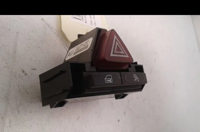 Bouton de warning Opel CORSA D (S07) 1.3 cdti (l08, l68) (2006-2014) 3 portes occasion — photo 2