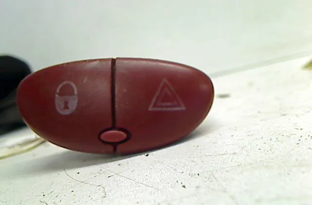Bouton de warning PEUGEOT 206 occasion