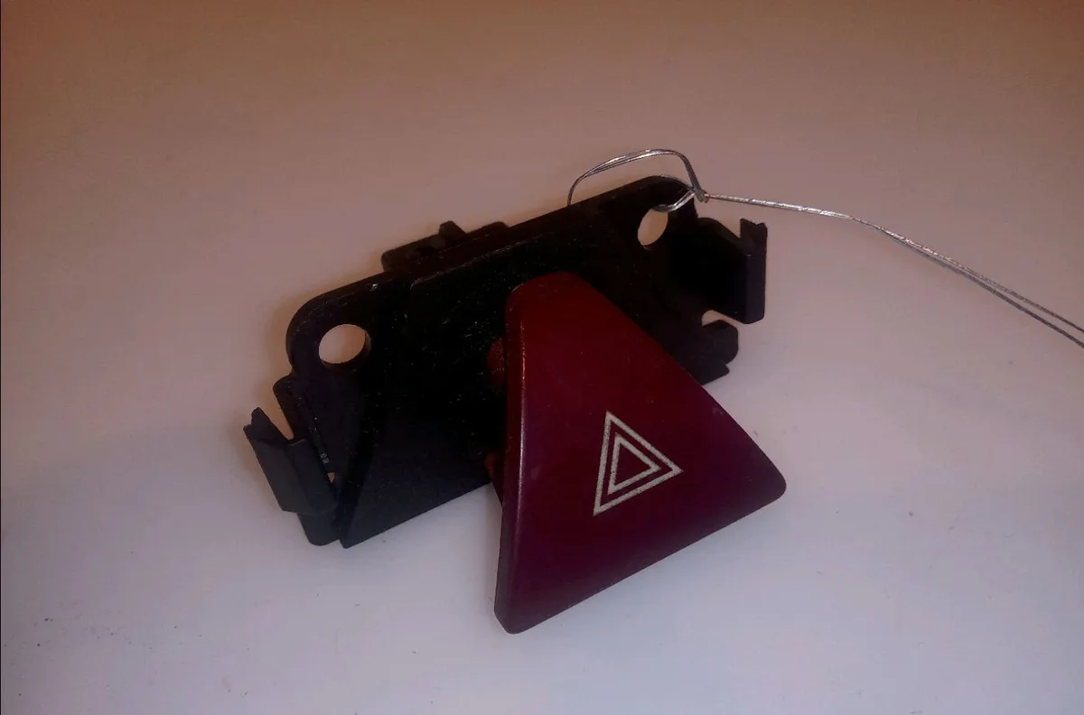 Bouton de warning Peugeot 307 (3A-C) 2.0 hdi 135 (2003-2007) occasion