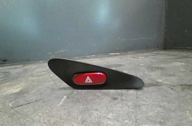Bouton de warning Peugeot 406 (8B) 2.0 hdi 110 (1998-2001) 4 portes occasion