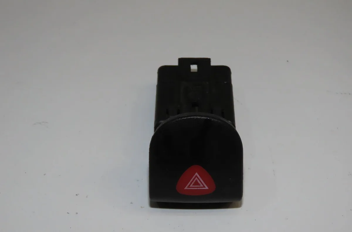 Bouton de warning Renault KANGOO Express (FC0-1_) 1.5 dci (fc1e) (2005) 4 portes occasion