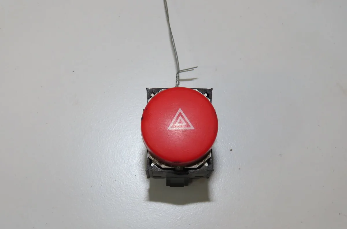 Bouton de warning Seat LEON (1P1) 1.9 tdi (2005-2010) 5 portes occasion