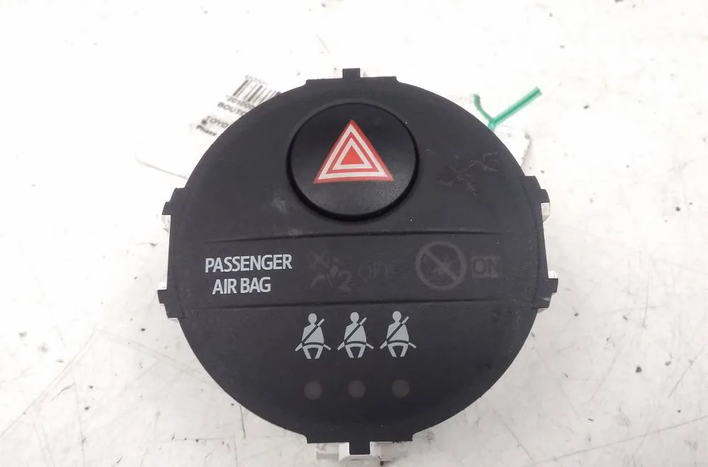 Bouton de warning TOYOTA YARIS III 2012 occasion