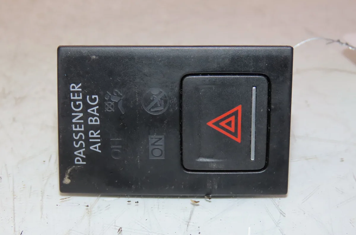Bouton de warning VOLKSWAGEN GOLF occasion