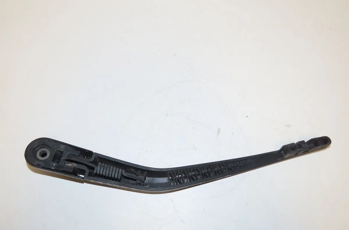 Bras essuie-glace arrière Bmw 1 (F20) 118 d (2011-2015) occasion