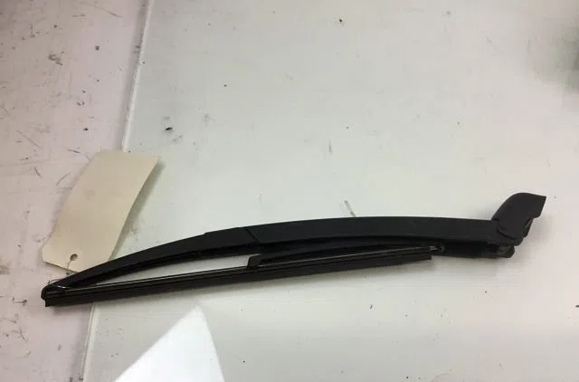 Bras essuie-glace arrière Ford KA (RU8) 1.2 (2008-2016) 3 portes occasion