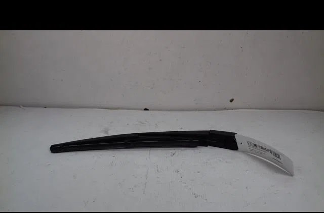 Bras essuie-glace arrière Kia SOUL I (AM) 1.6 crdi 128 (2009-2014) occasion