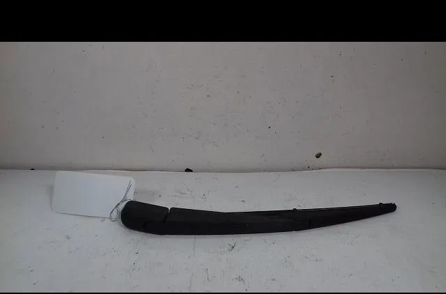 Bras essuie-glace arrière Kia SOUL I (AM) 1.6 crdi 128 (2009-2014) occasion