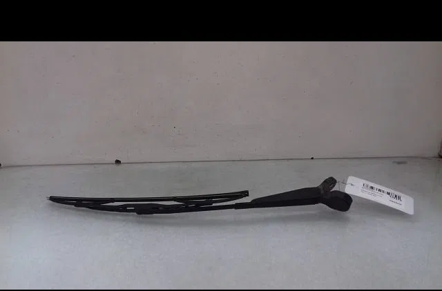 Bras essuie-glace arrière Nissan ALMERA II Hatchback (N16) 2.2 di (2000-2003) occasion