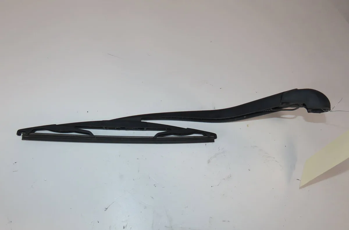 Bras essuie-glace arrière Nissan NOTE (E11, NE11) 1.6 (2006-2012) occasion