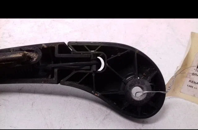 Bras essuie-glace arrière Nissan QASHQAI - QASHQAI 2 I (J10, NJ10, JJ10E) 1.5 dci (2010-2013) 5 portes occasion