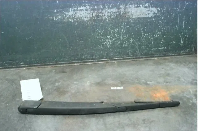 Bras essuie-glace arrière Opel ASTRA H Break (A04) 1.6 (l35) (2004-2010) occasion