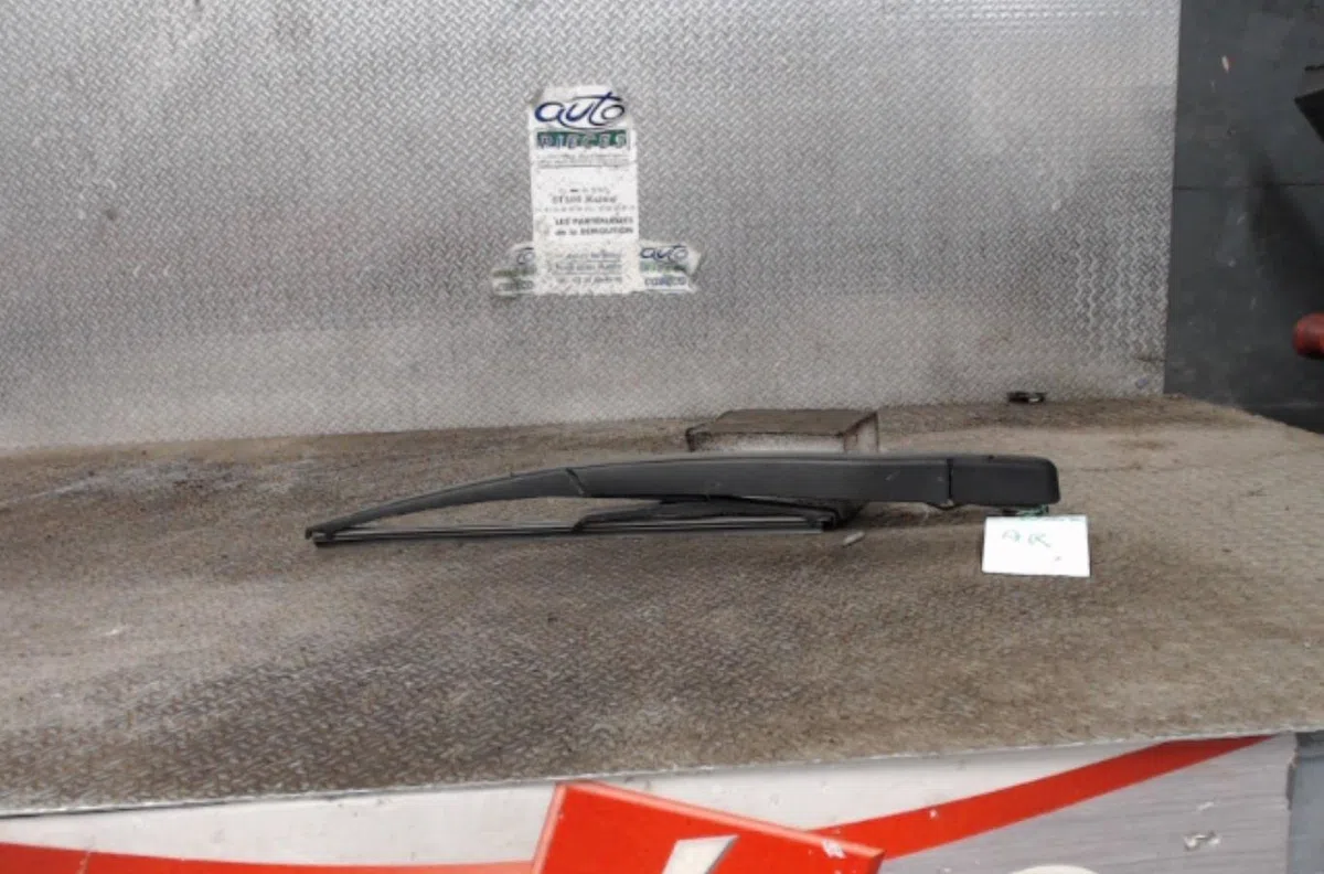 Bras essuie-glace arrière Opel CORSA D (S07) 1.2 (l08, l68) (2006-2014) 5 portes occasion