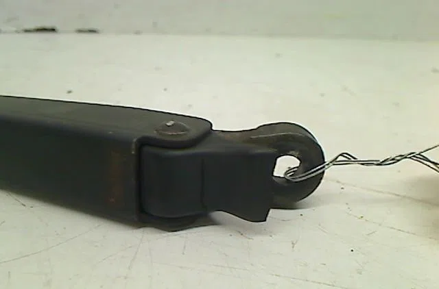Bras essuie-glace arrière Peugeot 106 I (1A, 1C) 1.5 d (1994-1996) occasion