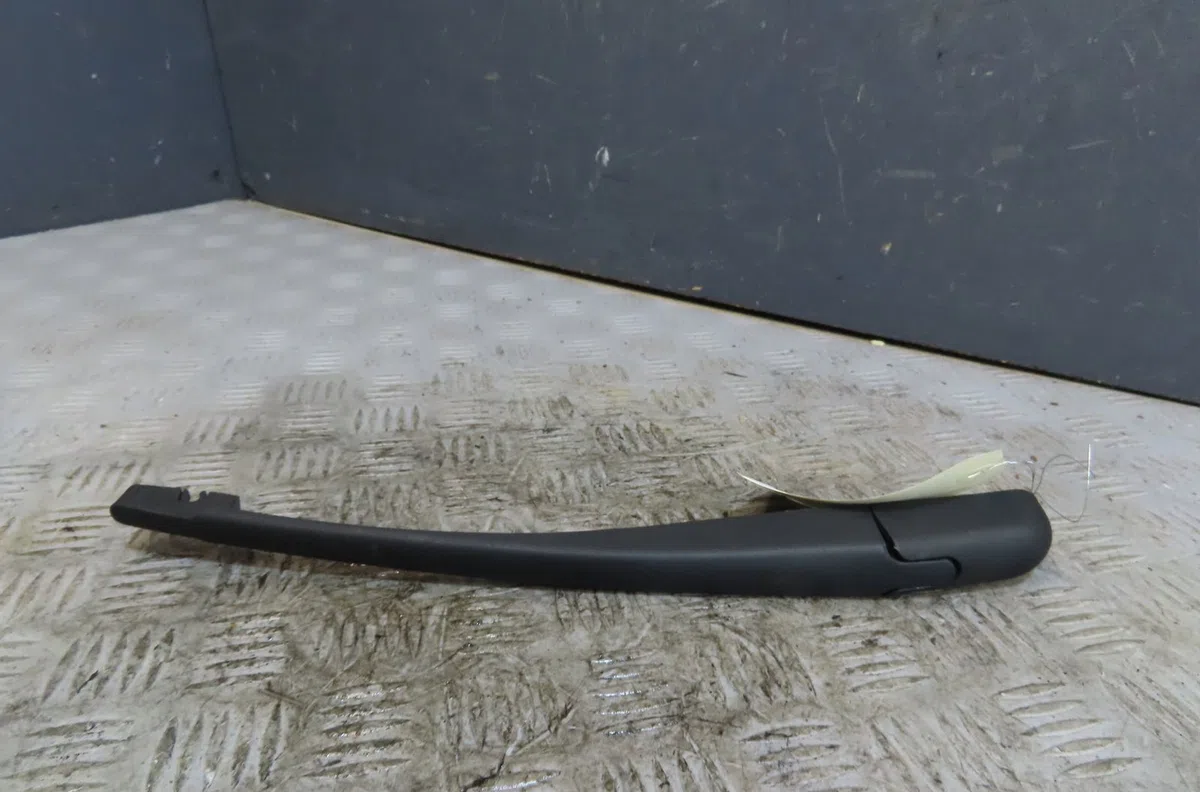 Bras essuie-glace arrière Peugeot 206 (2L_, 2M_) 1.4 i (2lkfwa, 2mkfwa) (2009-2013) 3 portes occasion