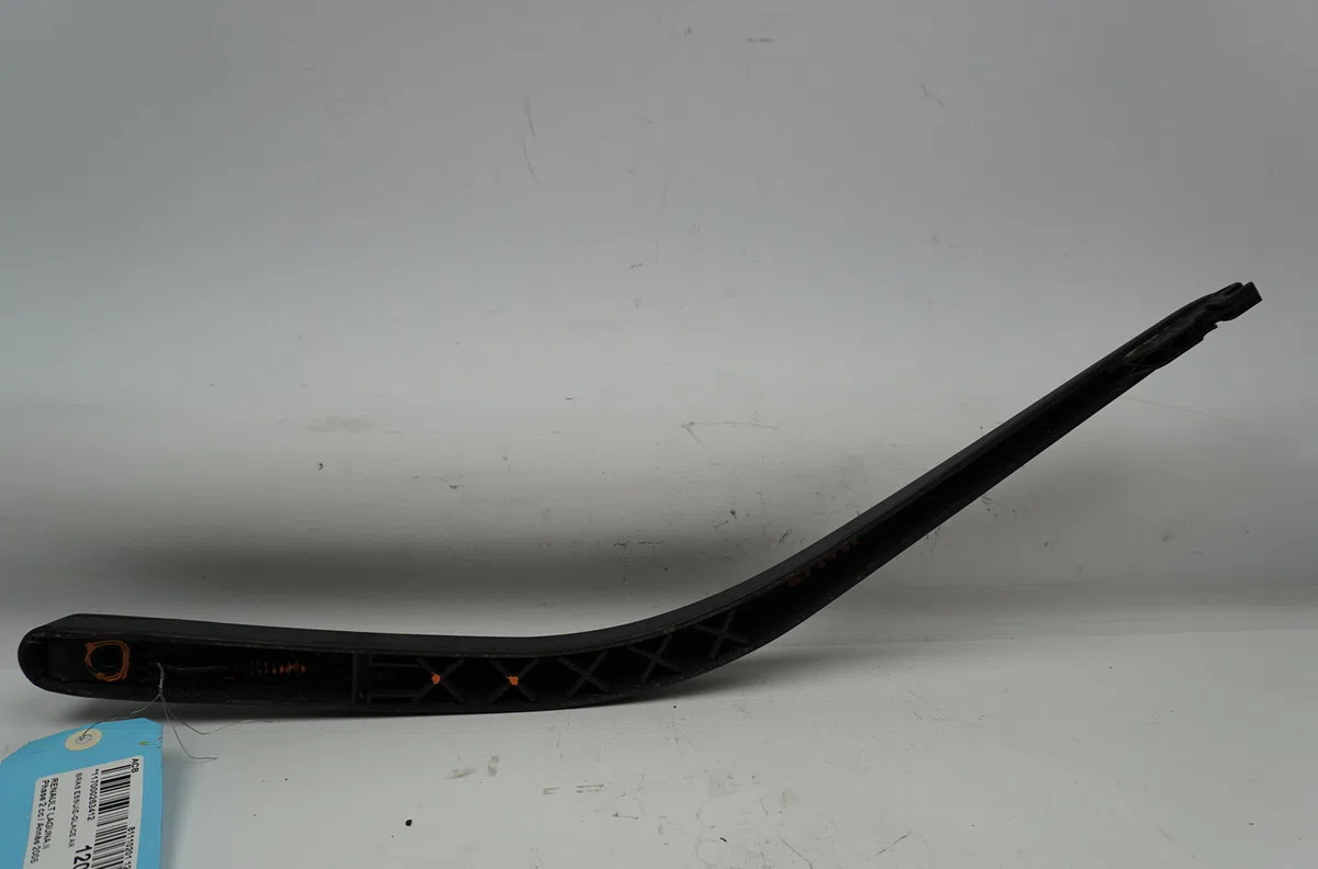Bras essuie-glace arrière Renault LAGUNA II (BG0-1_) 2.0 16v (bg00, bg0k, bg0p, bg0w) (2002-2007) 5 portes occasion