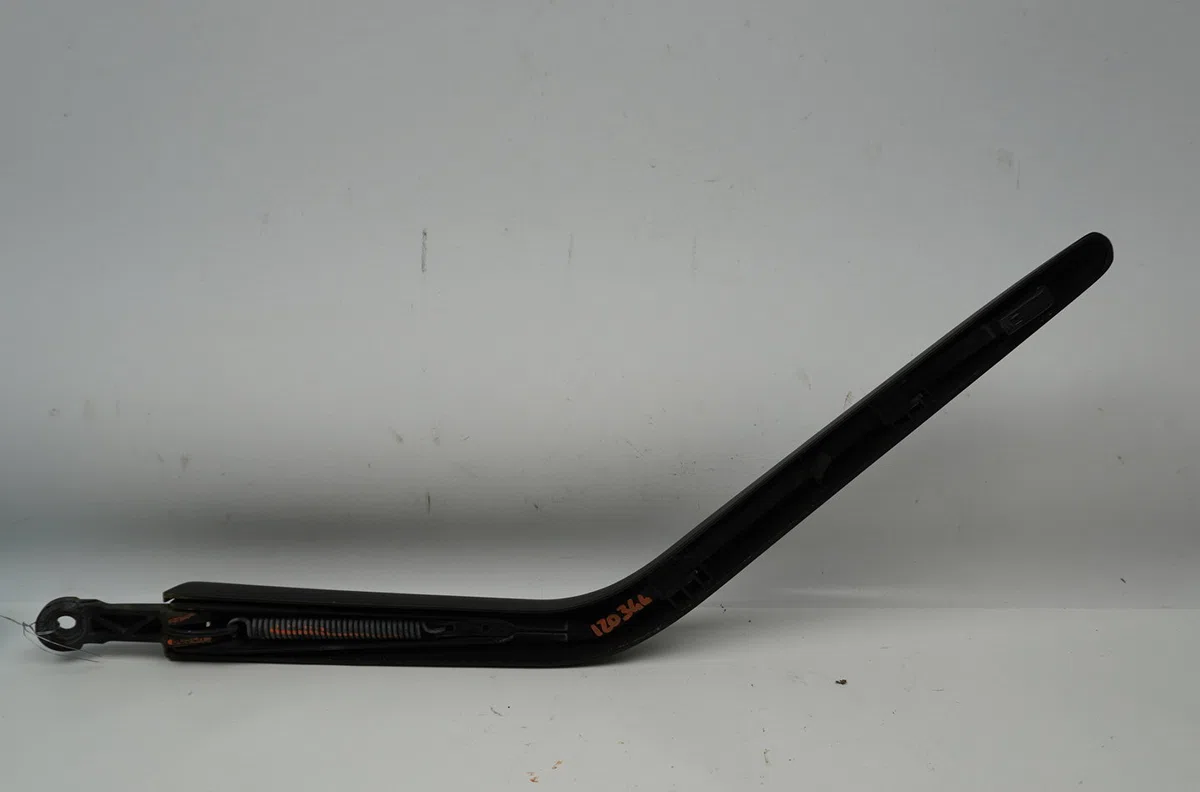 Bras essuie-glace arrière Renault MEGANE I (BA0-1_) 1.9 dti (ba1u) (2001-2003) occasion