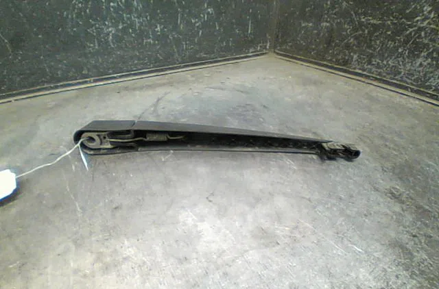 Bras essuie-glace arrière Renault MEGANE III Coupé (DZ0-1_) 1.6 dci (dz00, dz12, dz2a, dz13) (2011-2015) occasion