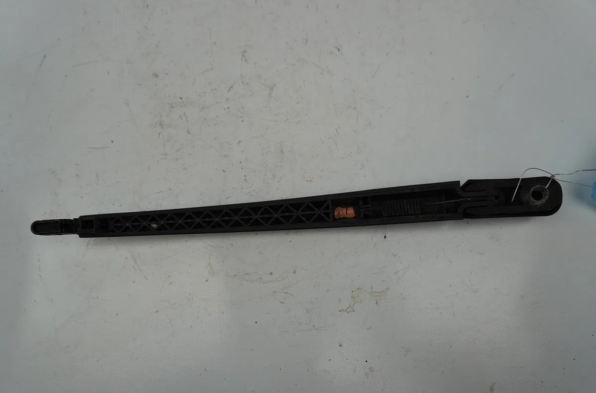 Bras essuie-glace arrière Renault MEGANE Scenic (JA0-1_) 1.9 d (ja0j) (1997-1999) occasion
