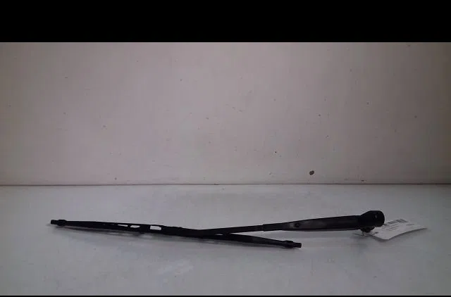 Bras essuie-glace arrière Toyota PRIUS Liftback (_W2_) 1.5 hybrid (nhw20_) (2003-2009) occasion