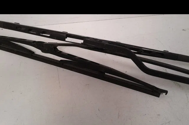 Bras essuie-glace avant Audi A3 (8L1) 1.9 tdi (1996-2001) occasion