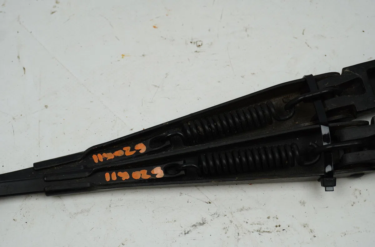 Bras essuie-glace avant Audi TT (8J3) 2.0 tfsi (2006-2010) occasion