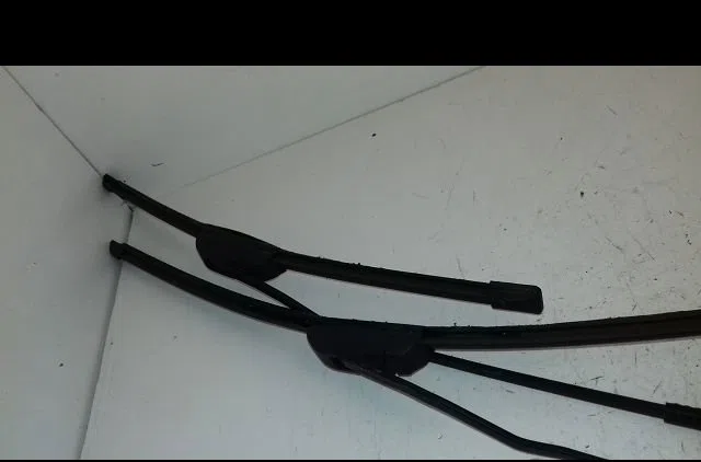 Bras essuie-glace avant Citroën C5 I (DC_) 2.0 hdi (dcrhzb, dcrhze) (2001-2004) 5 portes occasion