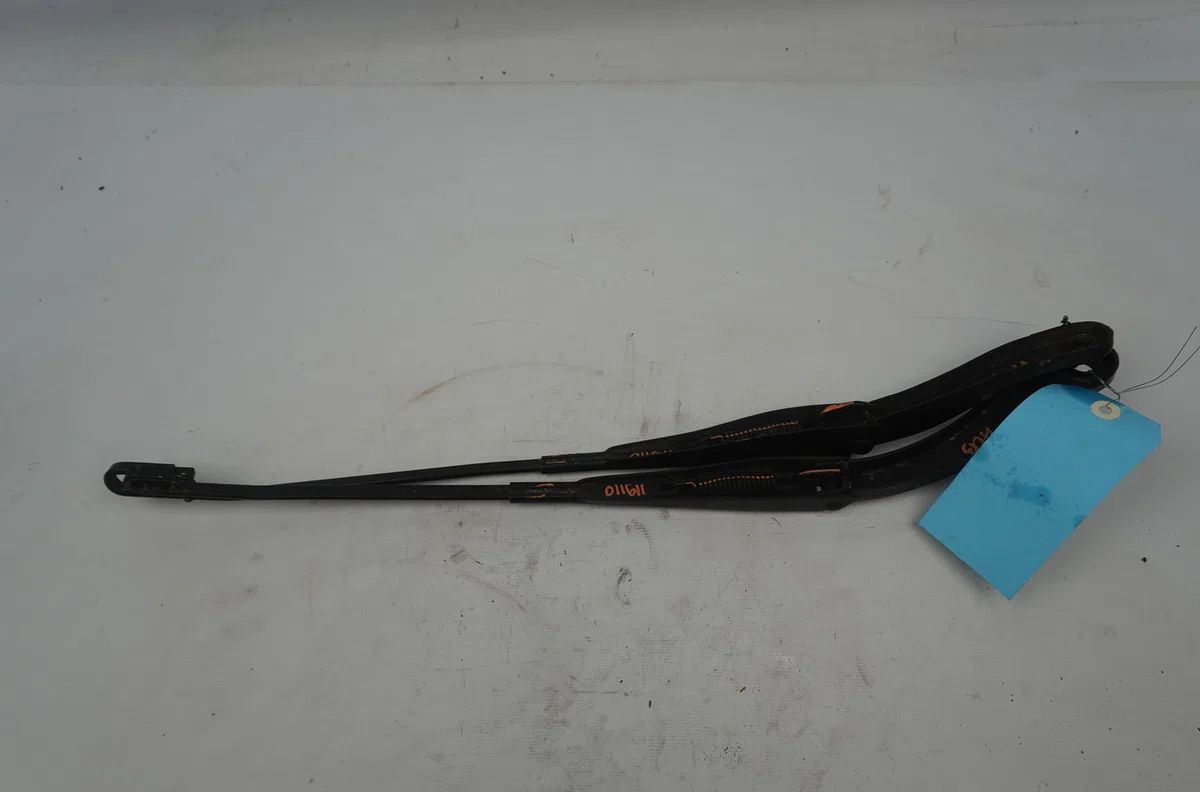 Bras essuie-glace avant Dacia SANDERO II Tce 90 (b8m1, b8ma) (2012) 5 portes occasion