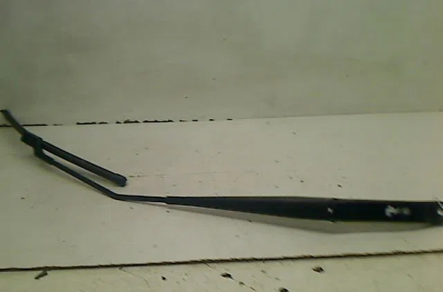 Bras essuie-glace avant droit Alfa romeo GIULIETTA (940_) 1.6 jtdm (940fxd1a) (2010-2016) 5 portes occasion