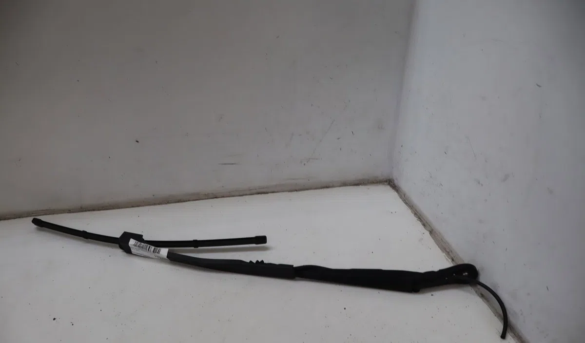 Bras essuie-glace avant droit Bmw I4 (G26) Edrive40 (2021) occasion
