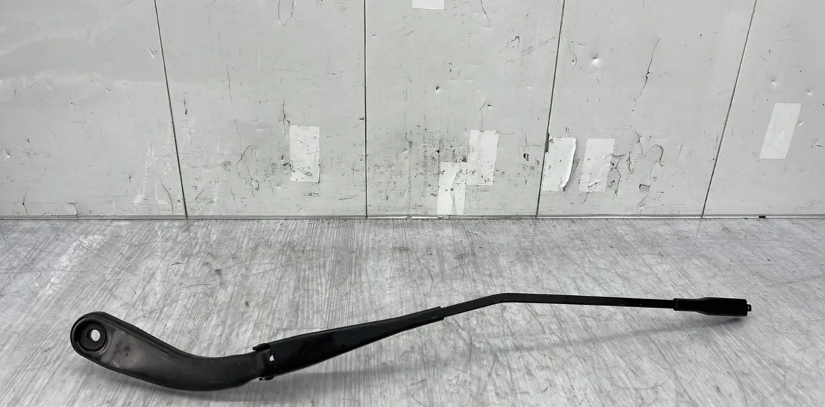 Bras essuie-glace avant droit BMW SERIE 3 F31 TOURING PHASE 1 BREAK occasion