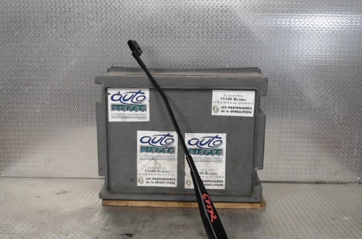 Bras essuie-glace avant droit CITROEN BERLINGO 2  BERLINGO 2 PHASE 1 occasion