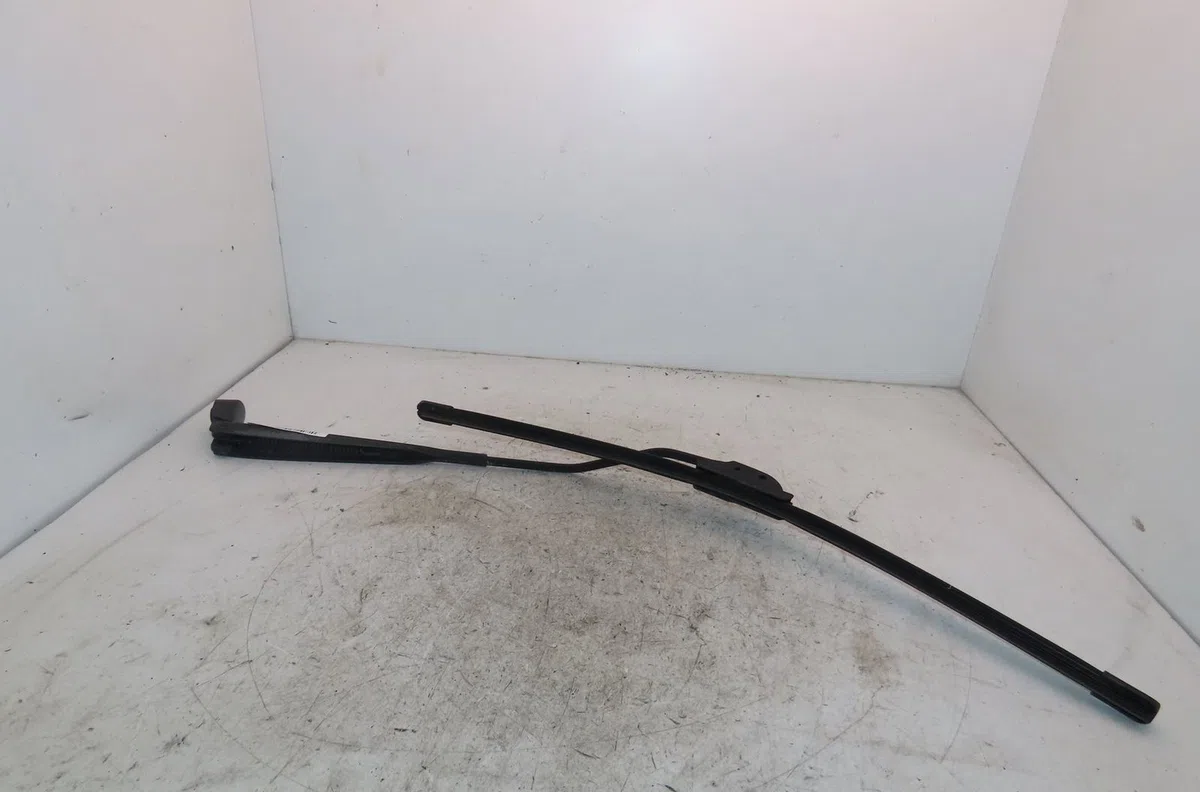 Bras essuie-glace avant droit Citroen C3 I (FC_, FN_) 1.4 i (2002-2010) 5 portes occasion
