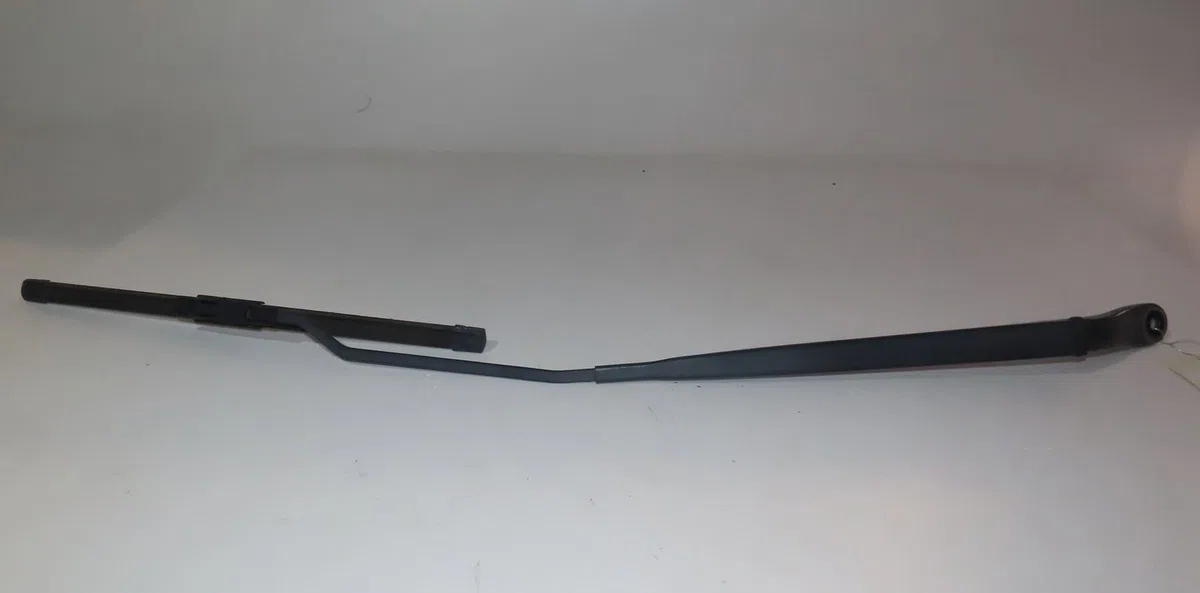 Bras essuie-glace avant droit Citroën C3 II (SC_) 1.4 hdi 70 (sc8hzc, sc8hr0, sc8hp4) (2009) 5 portes occasion
