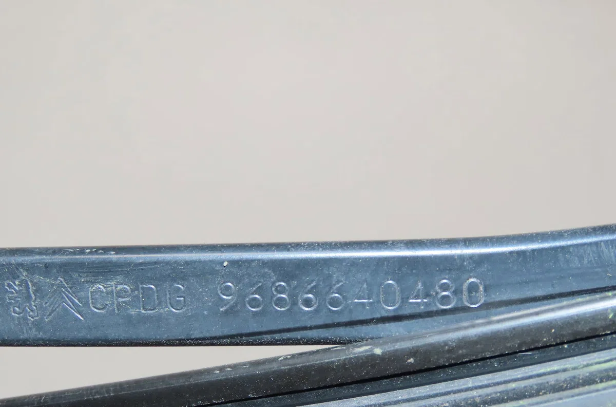 Bras essuie-glace avant droit Citroën C4 GRAND PICASSO I (UA_) 1.6 hdi 110 (2010-2013) occasion