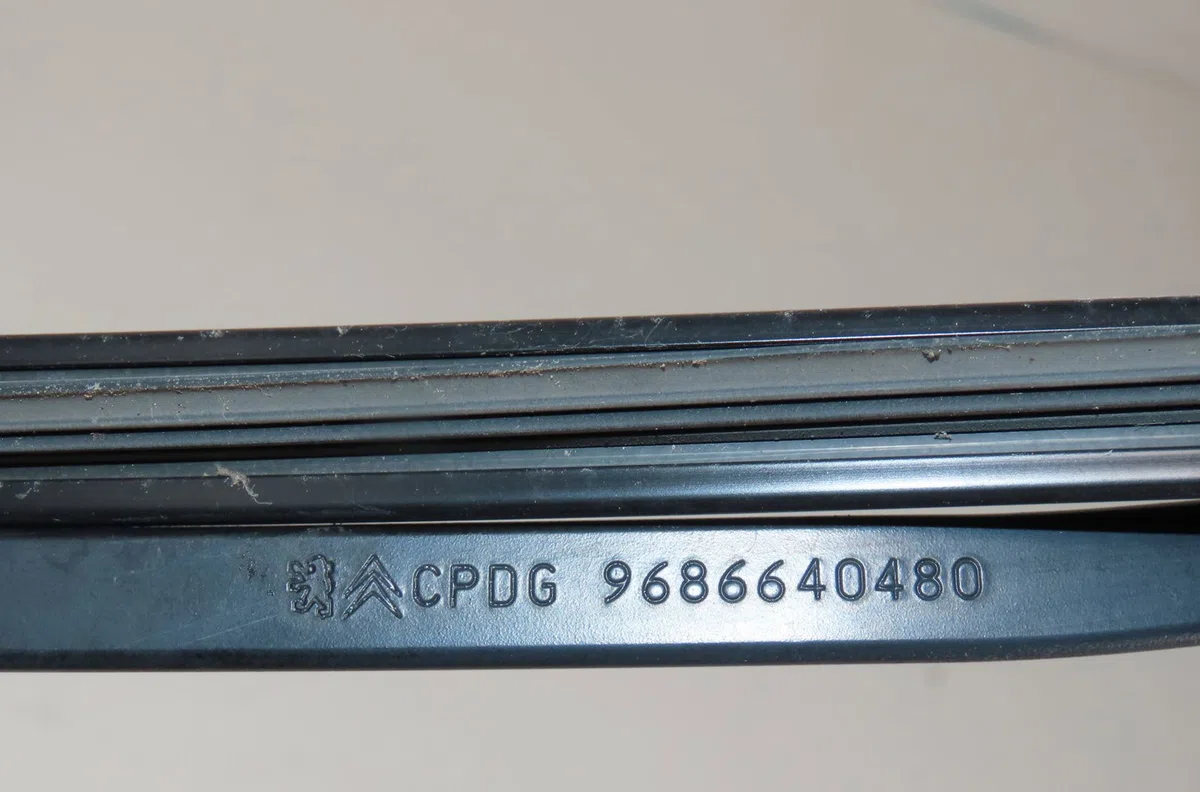 Bras essuie-glace avant droit Citroën C4 GRAND PICASSO I (UA_) 2.0 hdi 150 (2009-2013) occasion