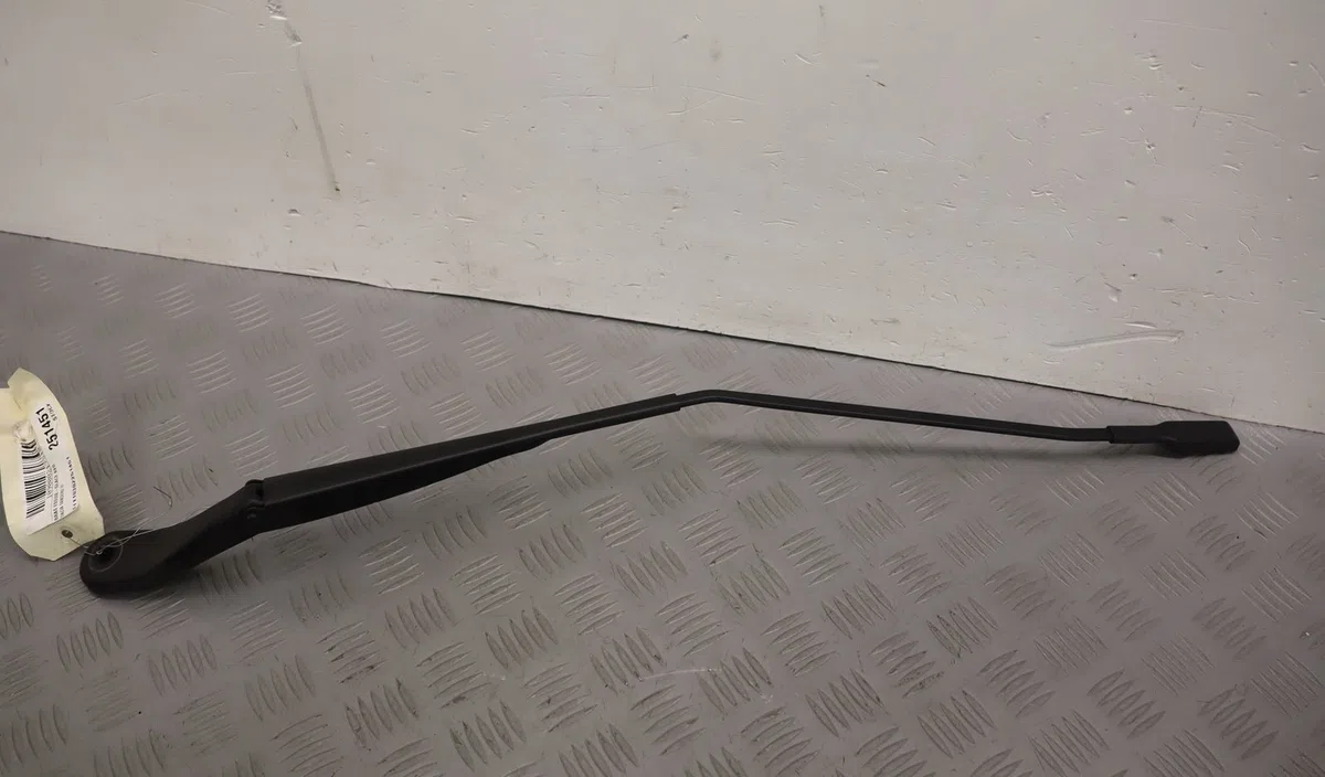 Bras essuie-glace avant droit Dacia SANDERO III 1.0 sce 65 (2021) occasion