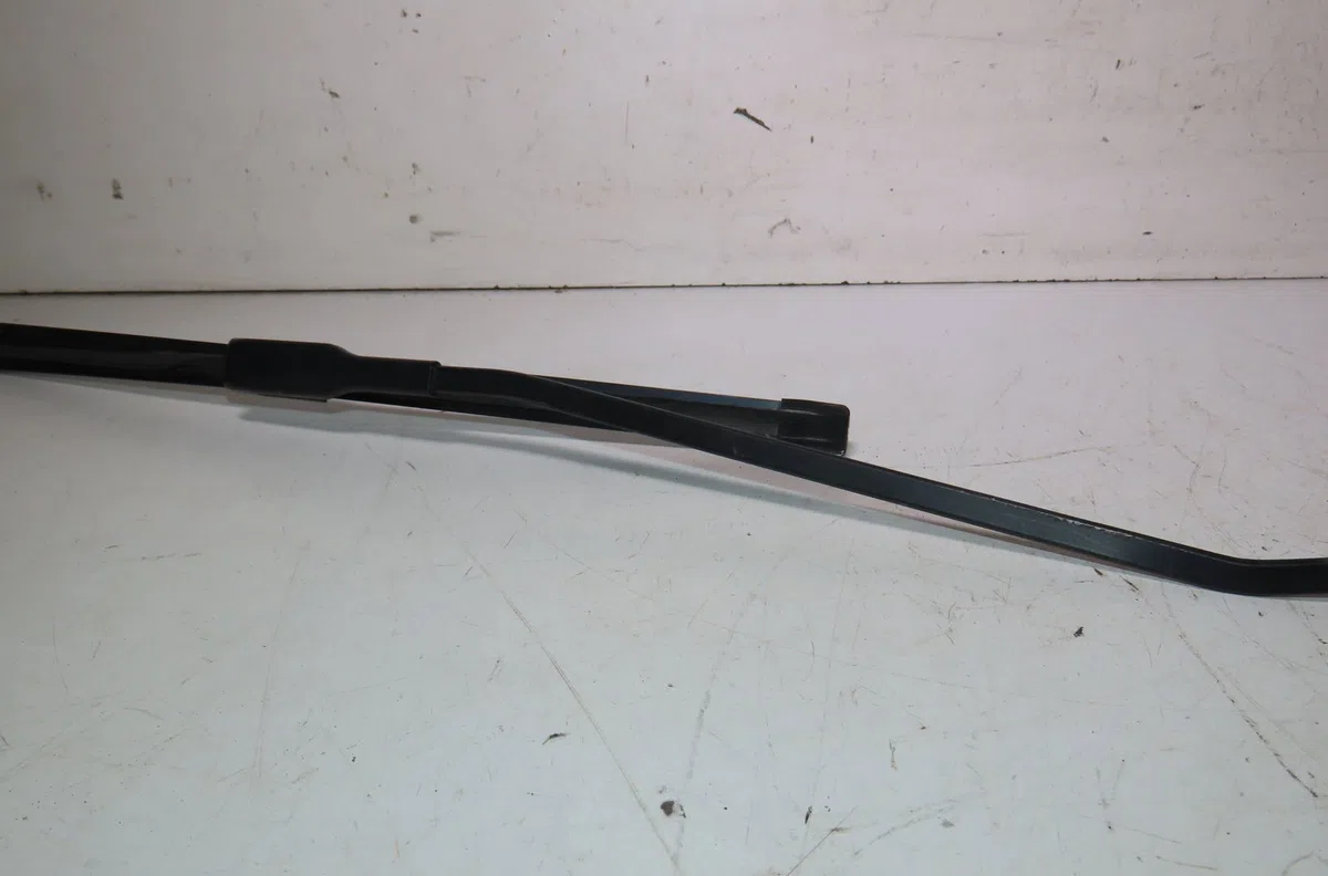 Bras essuie-glace avant droit Dacia SANDERO III 1.0 tce 100 eco-g (2021) occasion